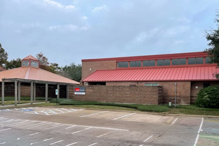 Exterior of UTMB Health Urgent Care clinic in Lake Jackson