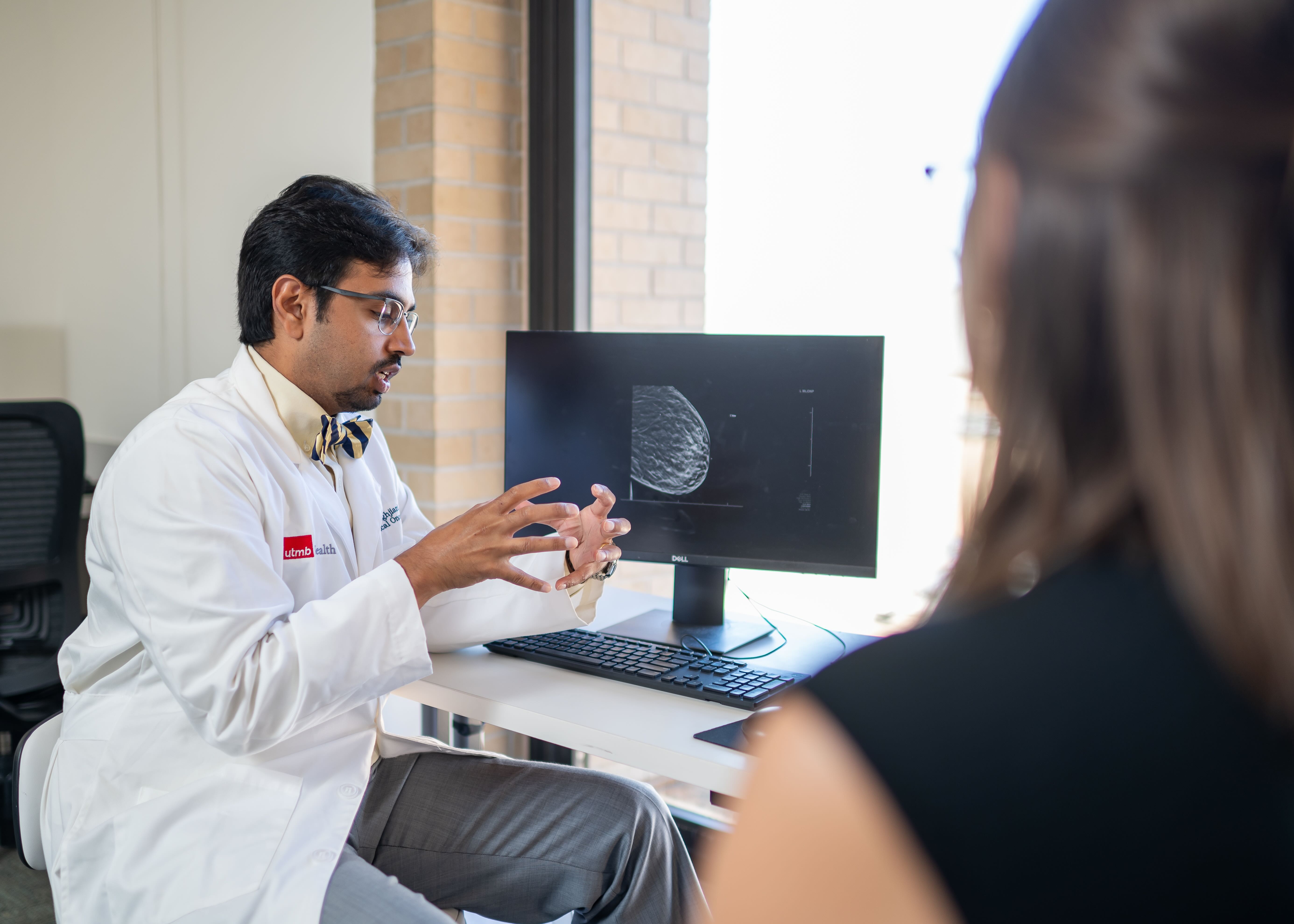 Oncologist describing mammogram
